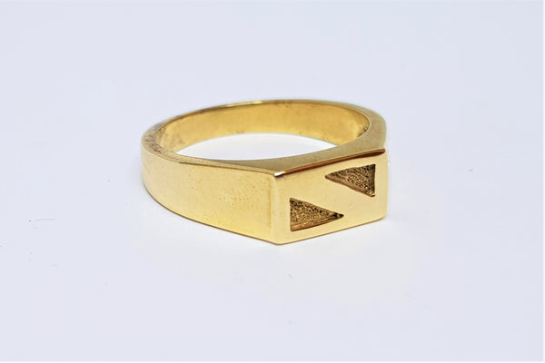 9ct Yellow Gold Oblong Ring