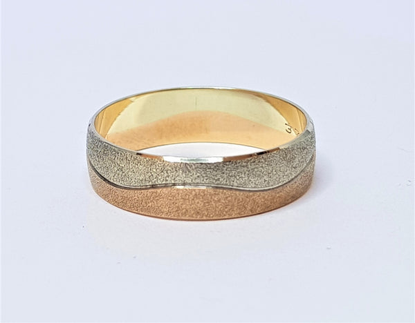 9ct Yellow and Rose Gold Textured 2 tone Wave Ring