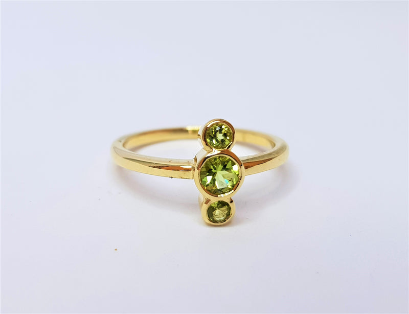 9ct Yellow Gold 3 x Peridot Ring