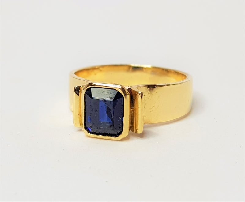 9ct Yellow Gold Emerald Cut Sapphire Bezel Ring