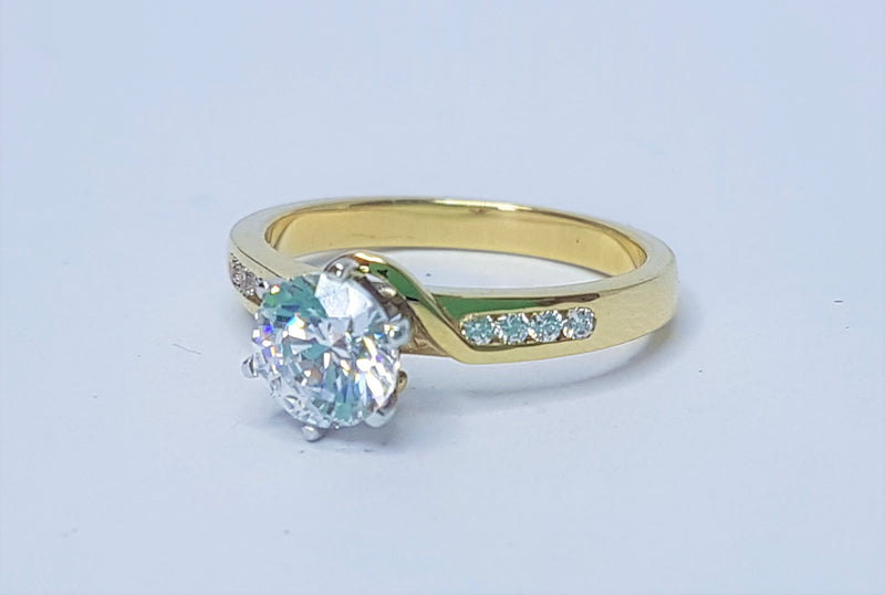 9ct Yellow Gold Round CZ with CZ Shoulders Ring