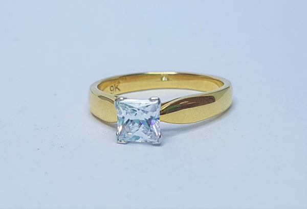 9ct Yellow Gold Princess CZ Solitaire Ring